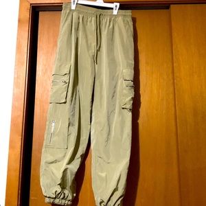 Women’s Forever 21 jogger pants